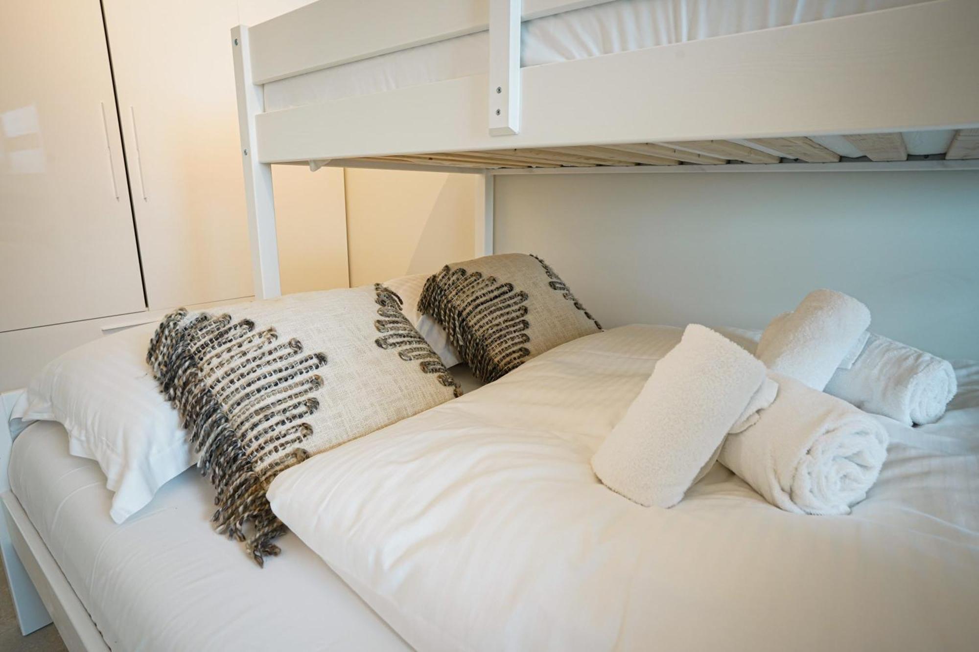 Huswell - Beautiful Apartment With Communal Pool And Gym Ostende Exterior foto